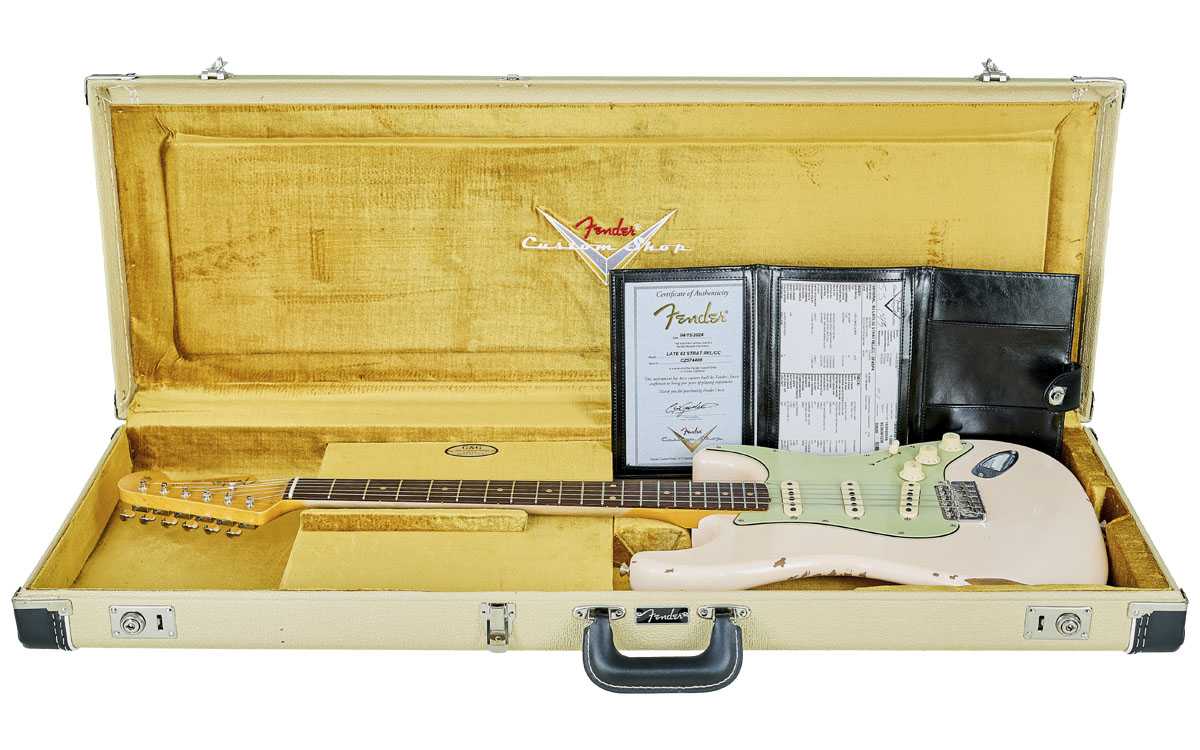 Fender Custom Shop Stratocaster Late 1962 Relic With Closet Classic Hardware RW Super Faded Aged Shell Pink